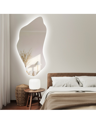 Szabálytalan alakú tükör háttérvilágítással - PIENA LED