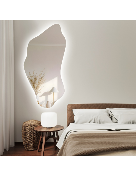Szabálytalan alakú tükör háttérvilágítással - PIENA LED