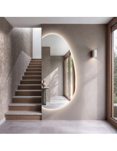 Szerves formájú tükör megvilágítással – TURMALIN LED