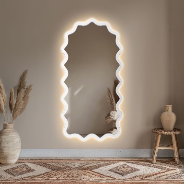 Félkör alakú tükör hullámos MDF keretben, háttérvilágítással - AQUARELLE SONA LED