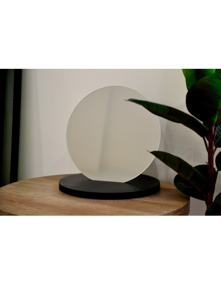 Dekoratív kerek sminktükör állványon - BLUM III